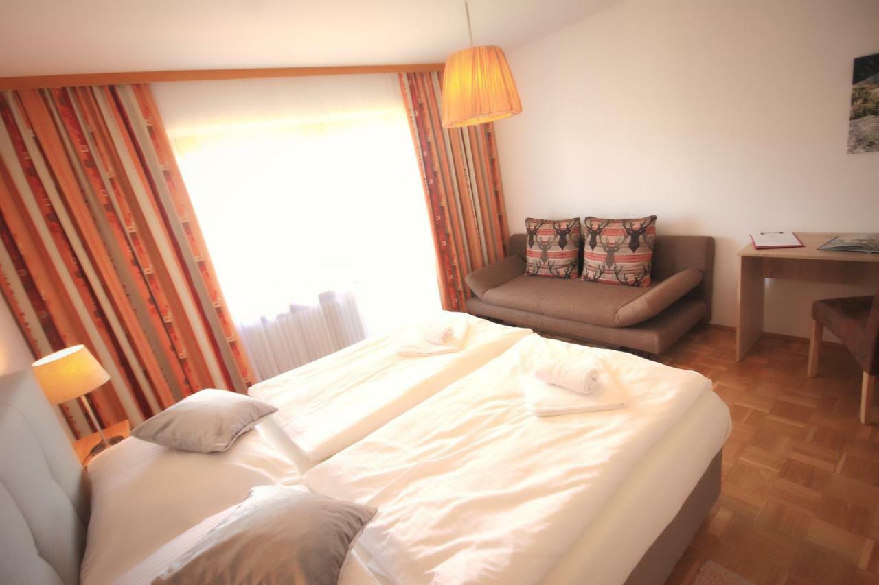 Hotel Pension Eichenhof Ried im Zillertal Dış mekan fotoğraf