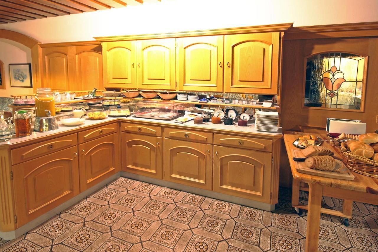 Hotel Pension Eichenhof Ried im Zillertal Oda fotoğraf